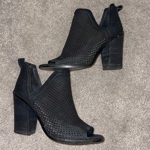 Vince Camuto Bootie